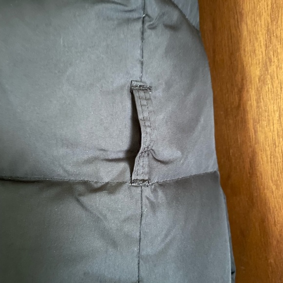 GAP - Down Vest - women’s - Picture 3 of 5